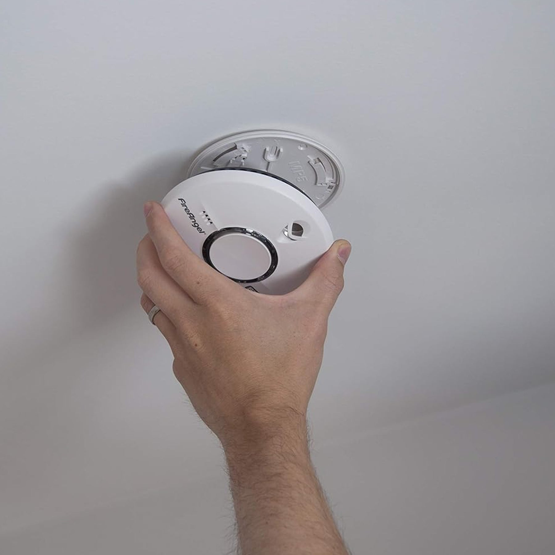 Smart Smoke Alarm Available At Online EDE Store in England  